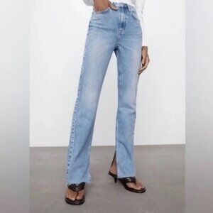 ZARA High-Waisted Straight Leg Split Hem Jeans – Light Wash – Size US8 EUR40